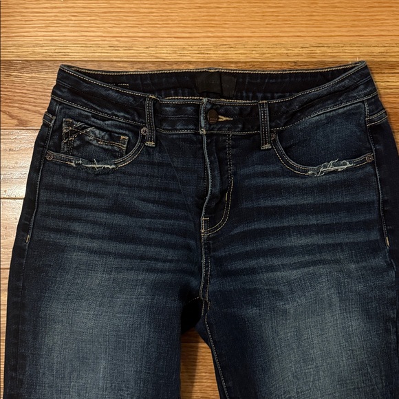 Buckle Black Fit 53 Super Flare Dark Wash Distressed Hems 28 x 34 - Picture 4 of 7